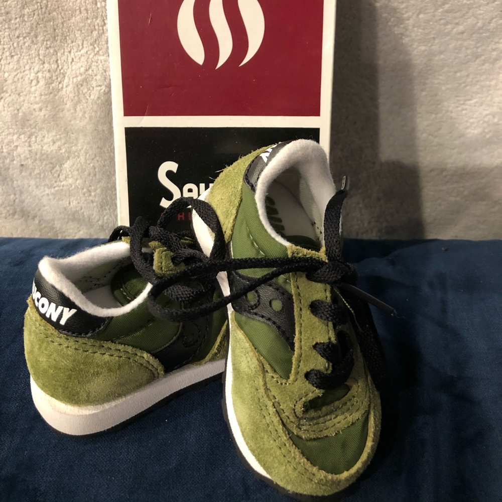 Like New - Saucony sneakers